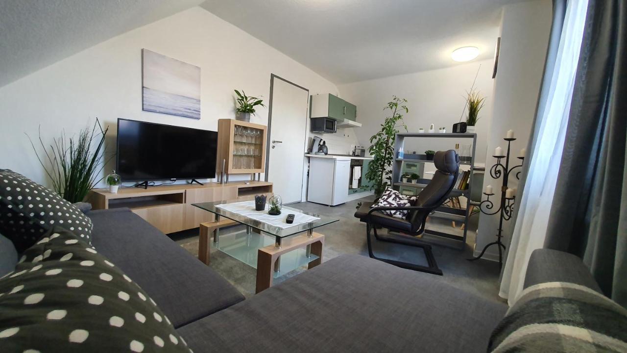 Ferienwohnung Elsa Hungen Bagian luar foto