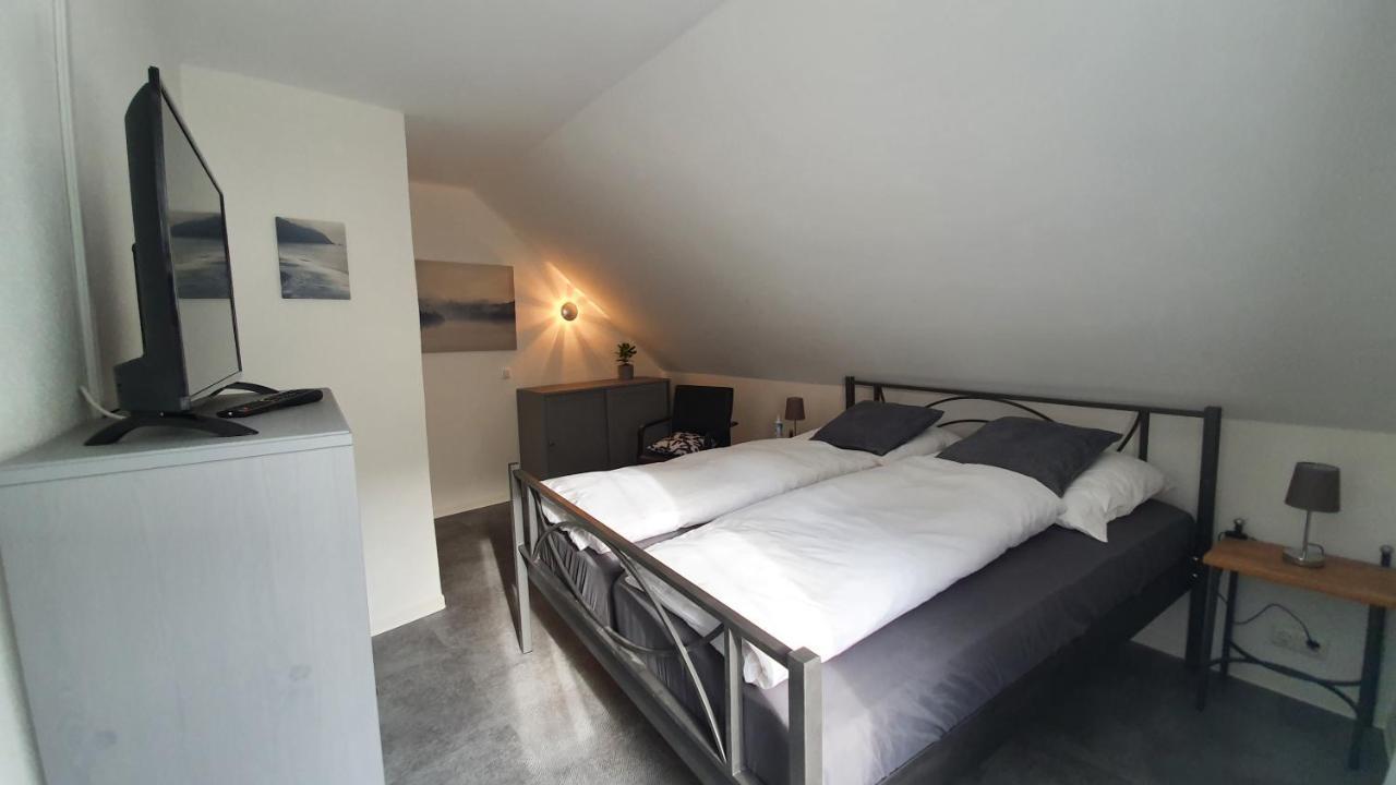 Ferienwohnung Elsa Hungen Bagian luar foto