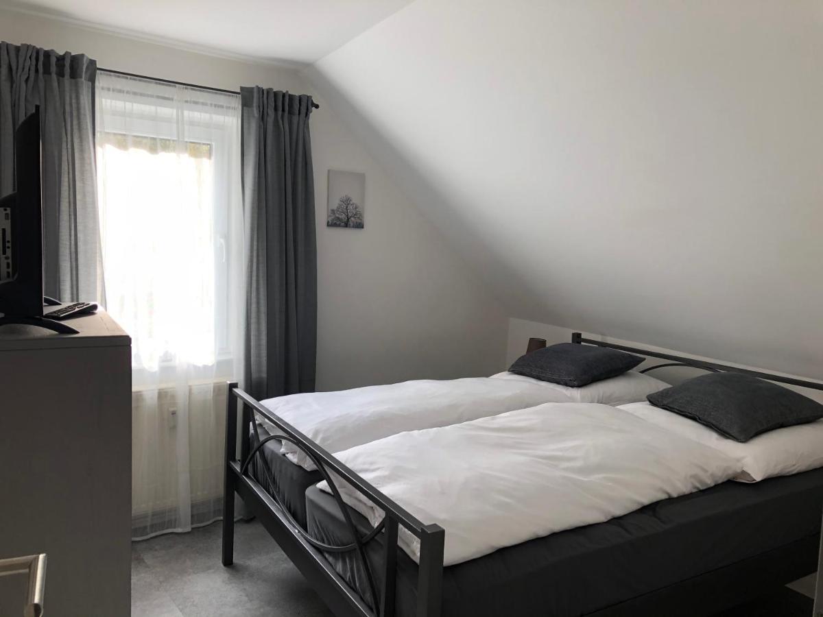 Ferienwohnung Elsa Hungen Bagian luar foto