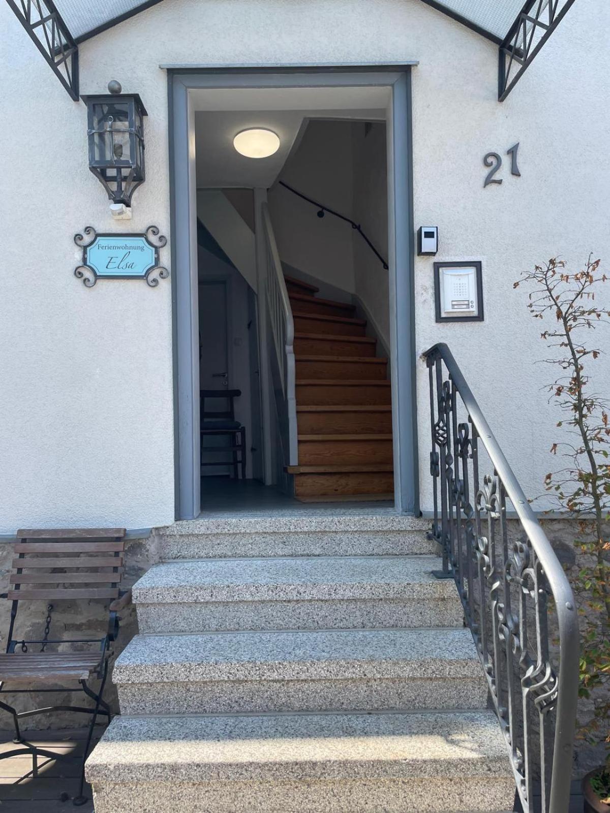 Ferienwohnung Elsa Hungen Bagian luar foto